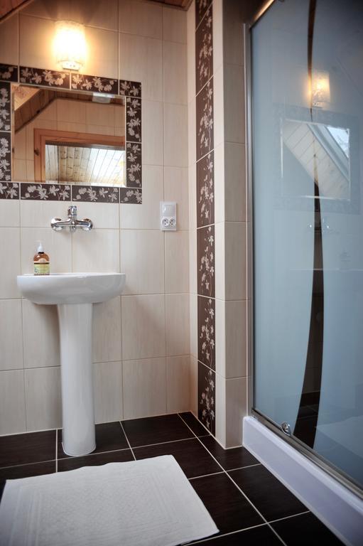 "Pod Szumiaca Topola" Apartamento Białowieża Exterior foto